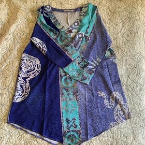 Long flowing top, never worn